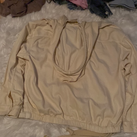 American Eagle pull over jacket - Picture 3 of 4